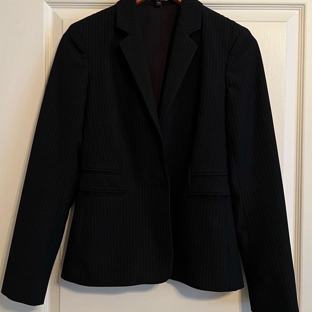 Express Black pinstripe blazer size 4